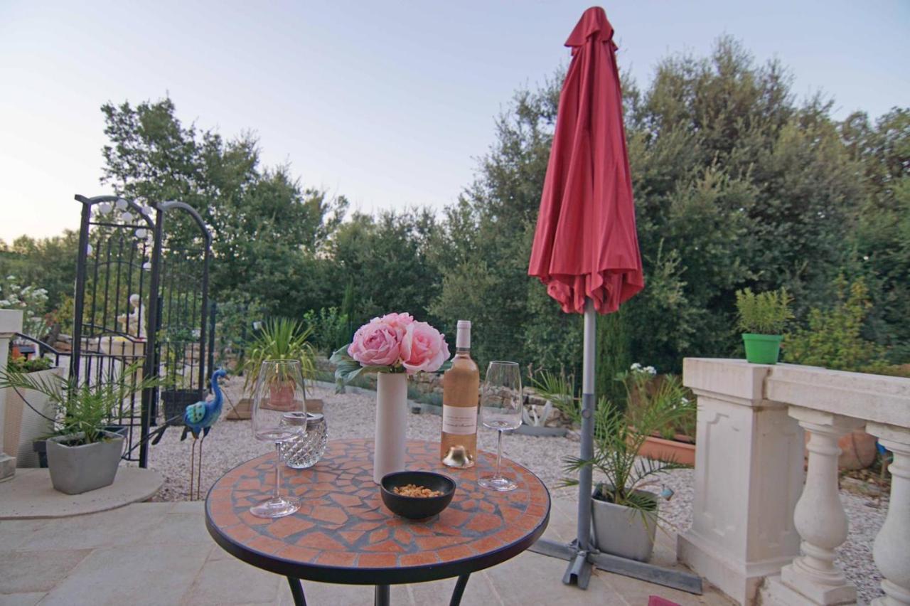 Chez Amali - Stielvolle Ferienwohnung In Der Provence Mit Terrasse Brignoles Zewnętrze zdjęcie